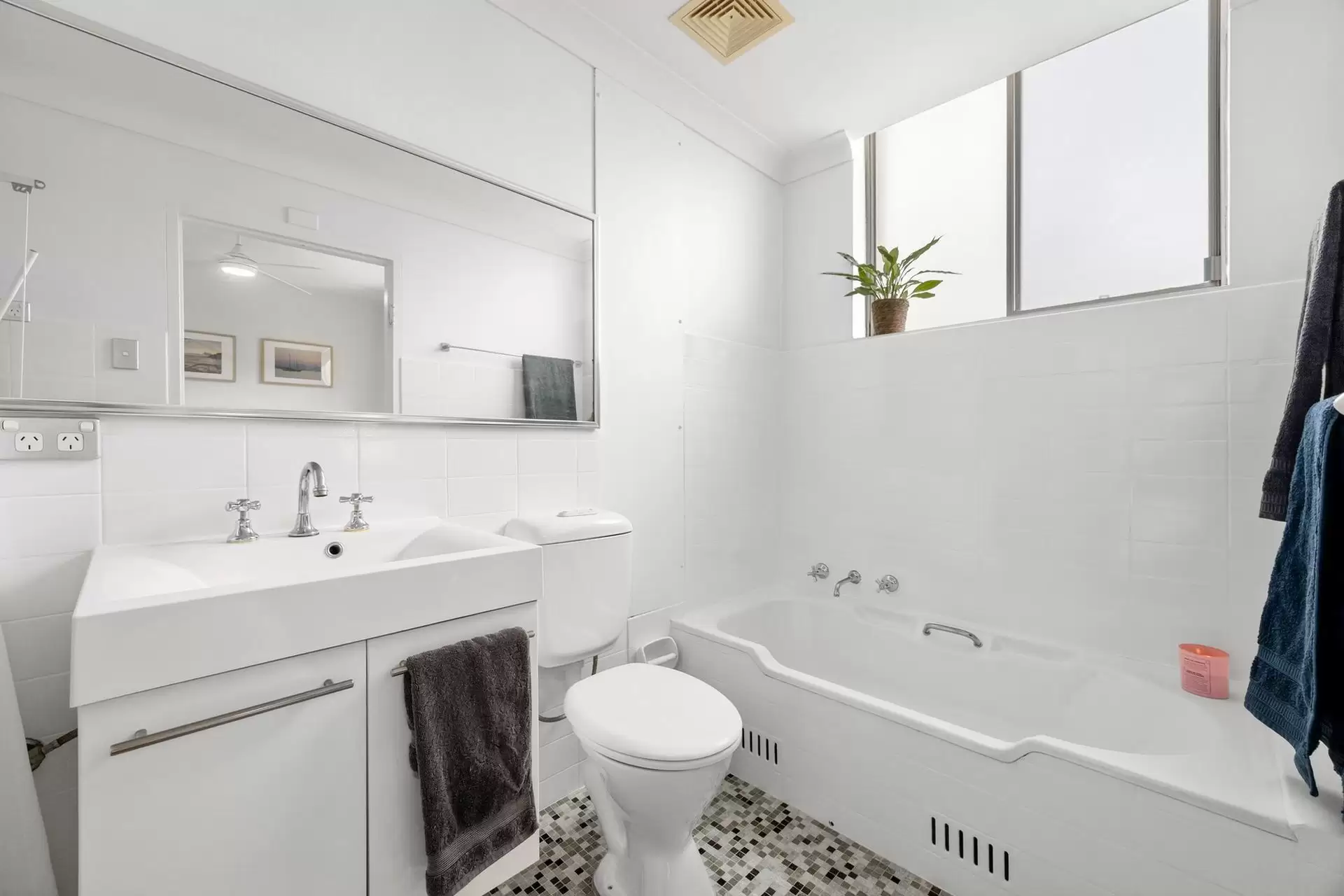 2D/11 River Road, Wollstonecraft Sold by Shead Property - image 1
