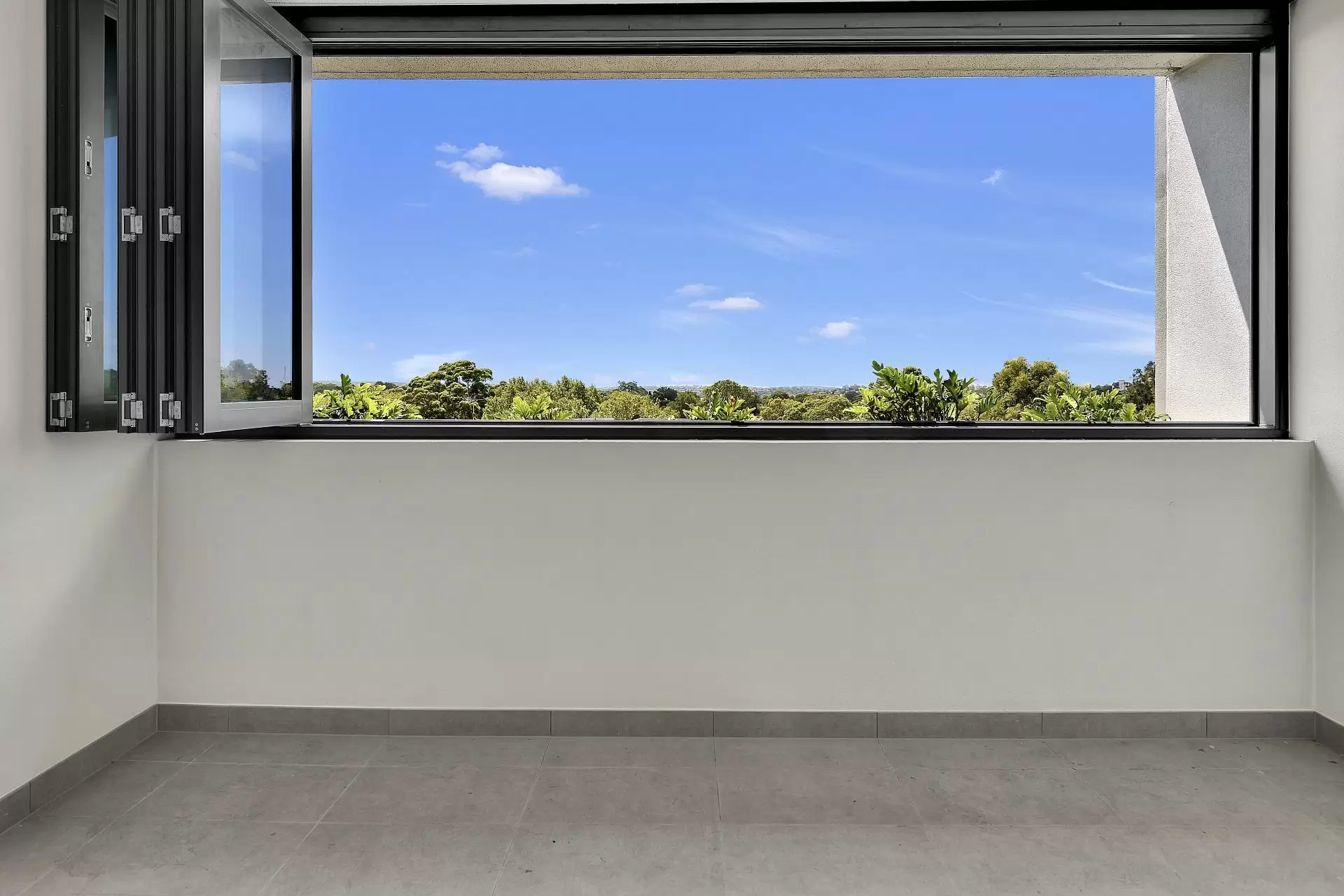 Crows Nest Leased by Shead Property - image 1
