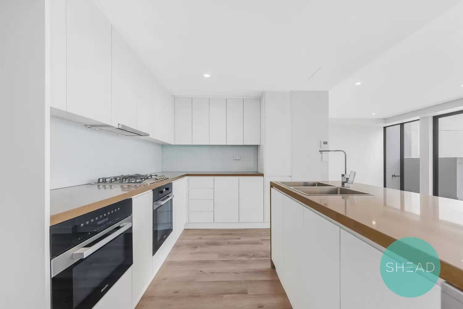 Crows Nest Leased by Shead Property - image 1
