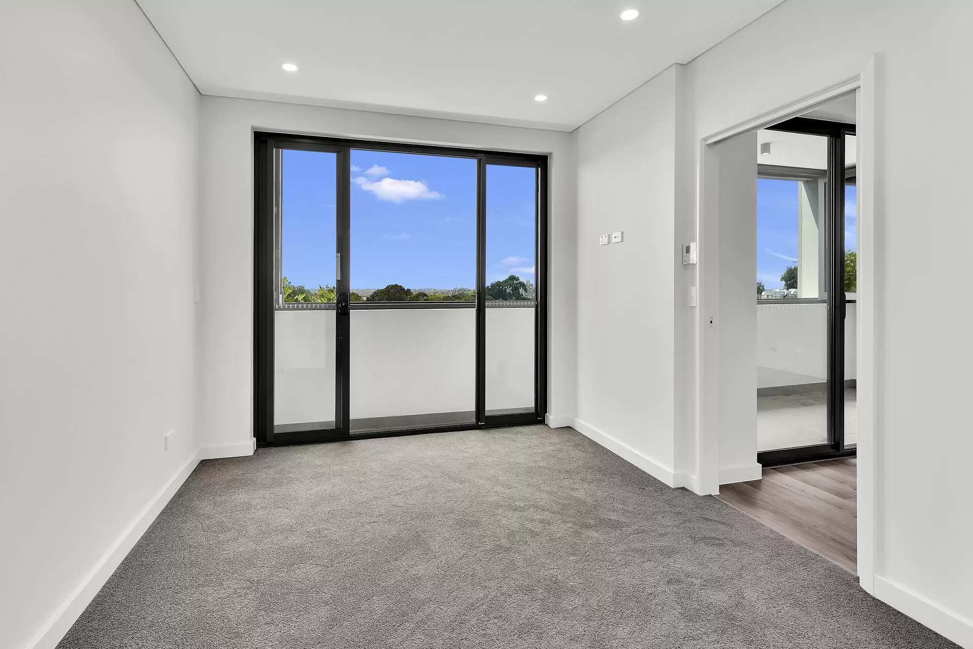 Crows Nest Leased by Shead Property - image 1