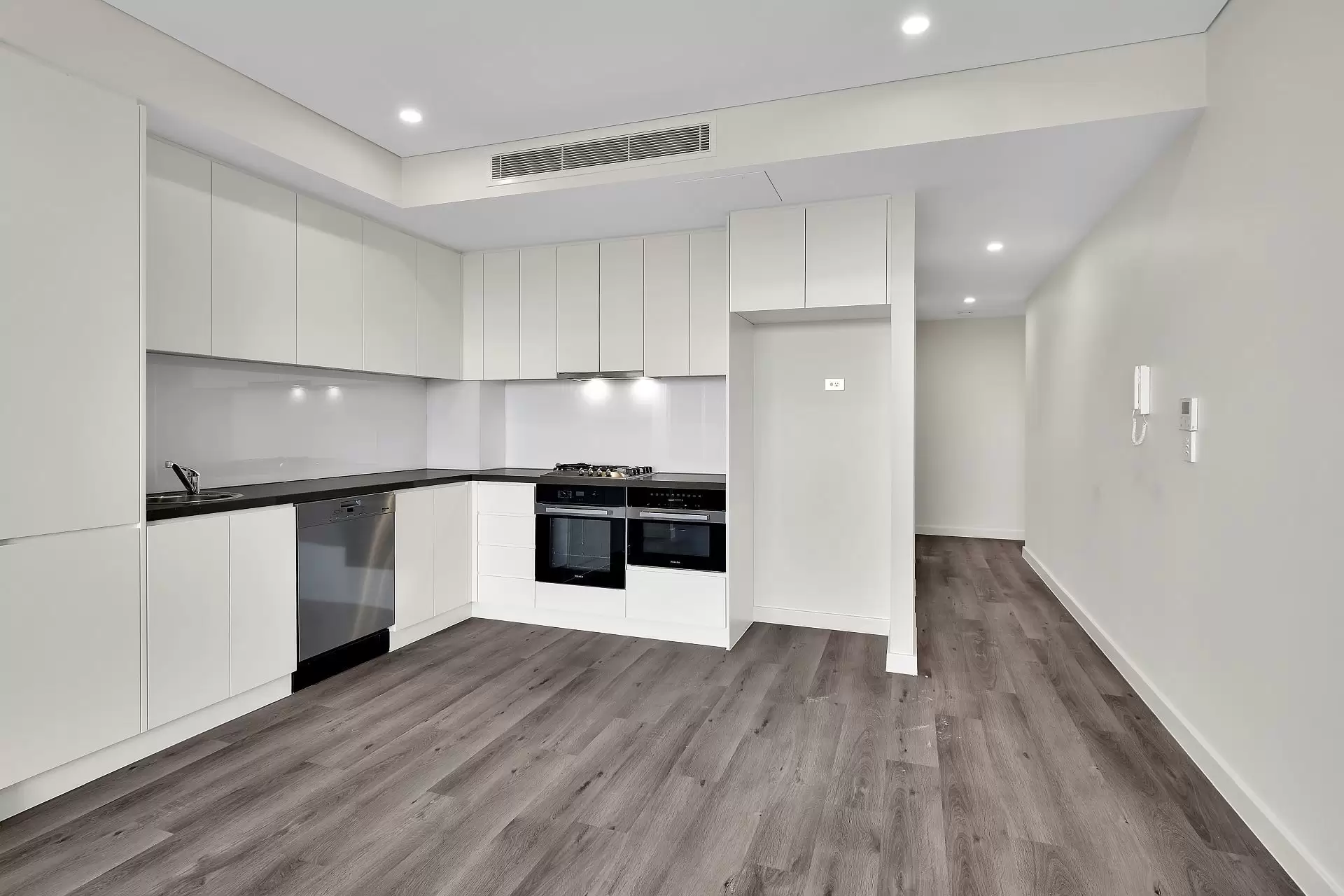 Crows Nest Leased by Shead Property - image 1