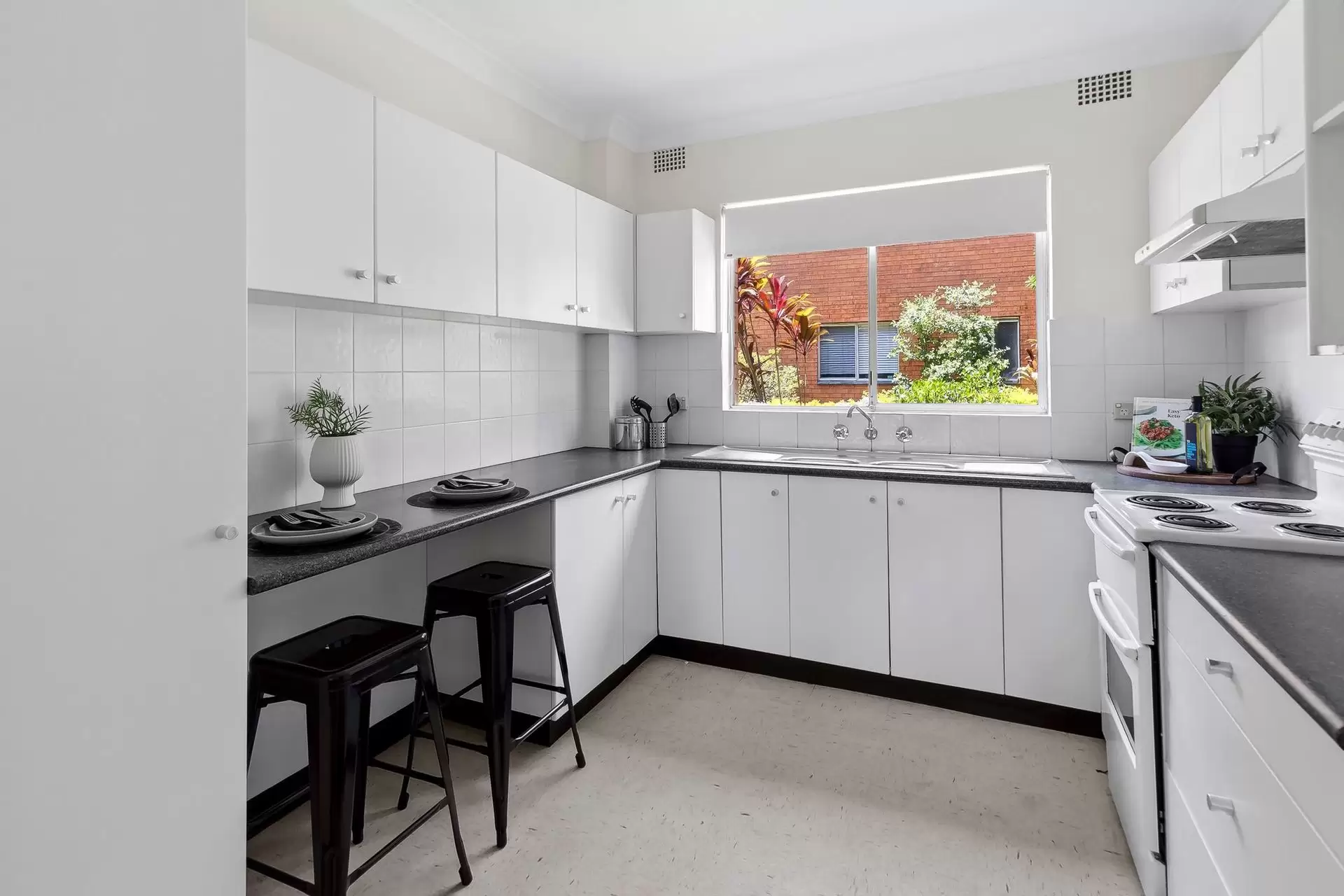 Willoughby Leased by Shead Property - image 1