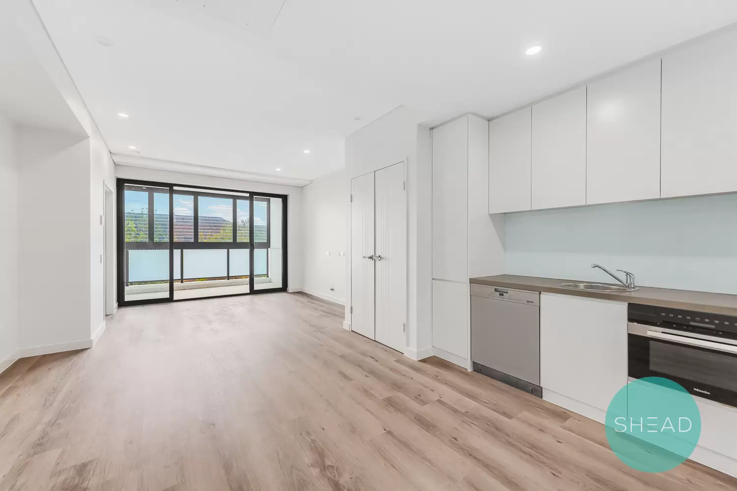 Crows Nest Leased by Shead Property - image 1