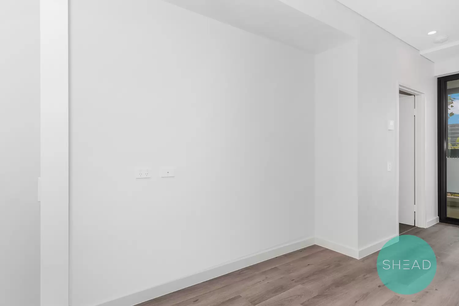 Crows Nest Leased by Shead Property - image 1