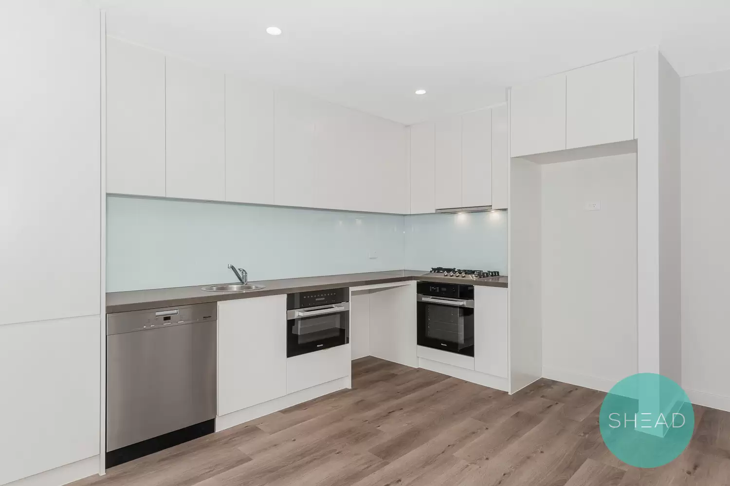 Crows Nest Leased by Shead Property - image 1