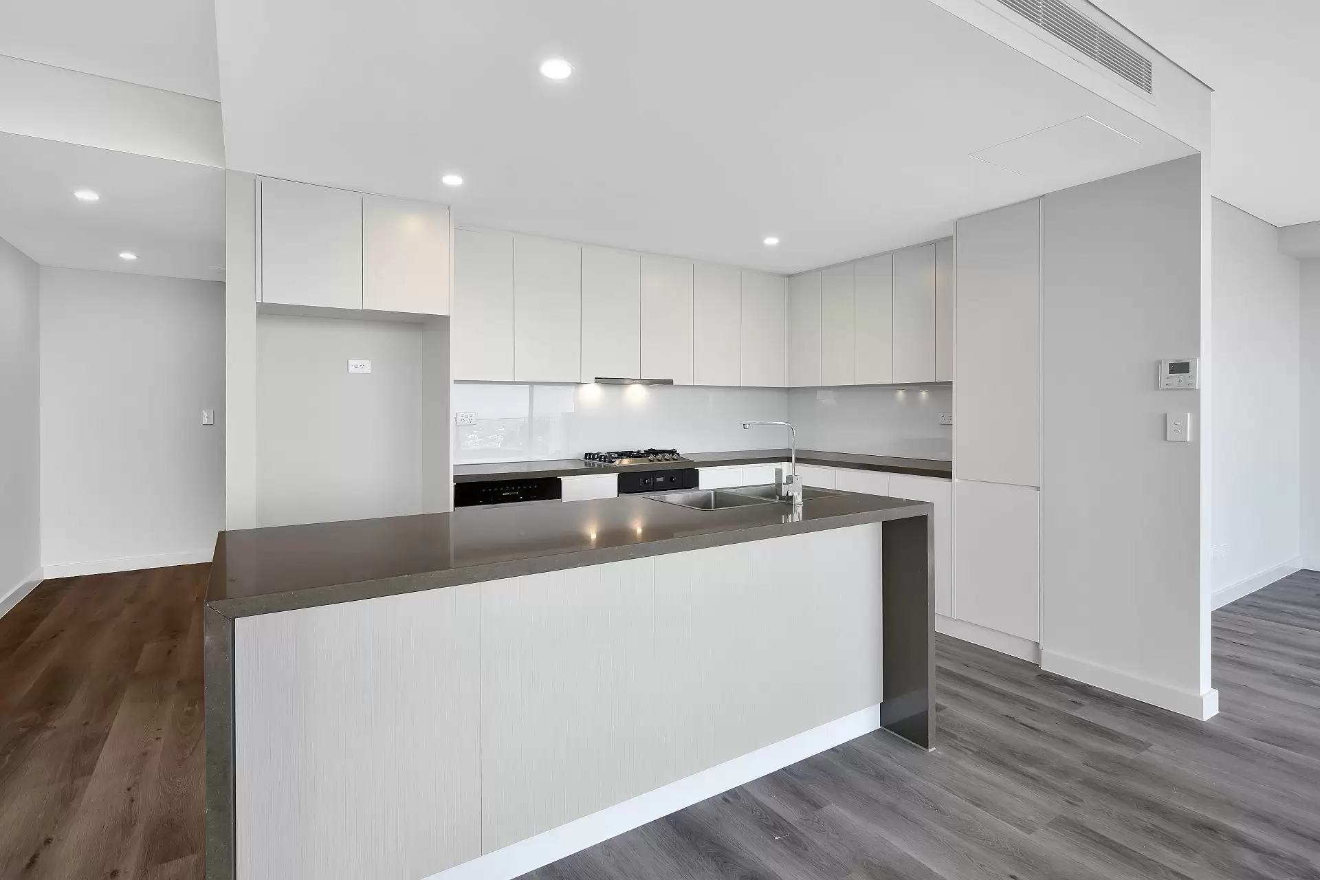 Crows Nest Leased by Shead Property - image 1