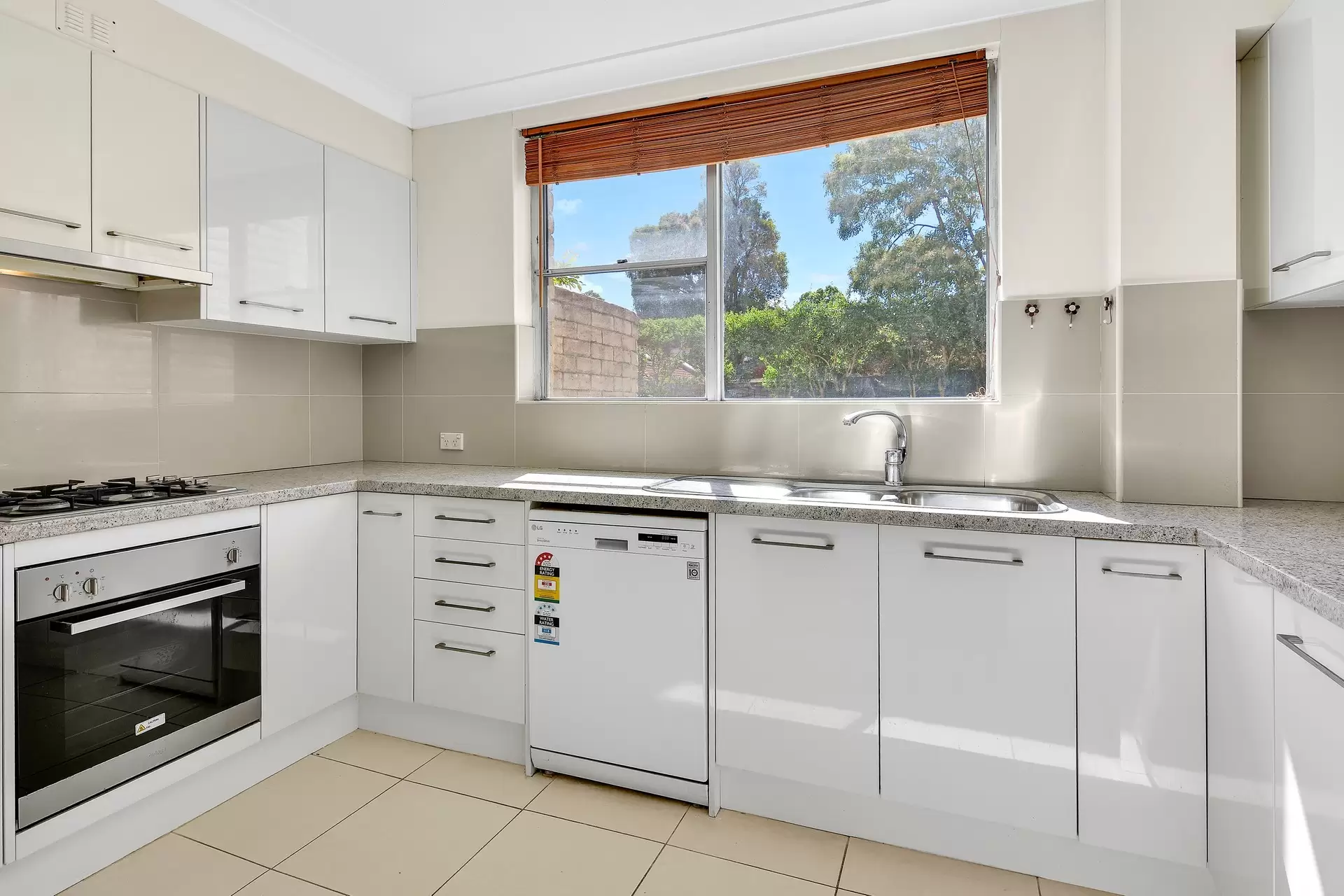 Chatswood Leased by Shead Property - image 1