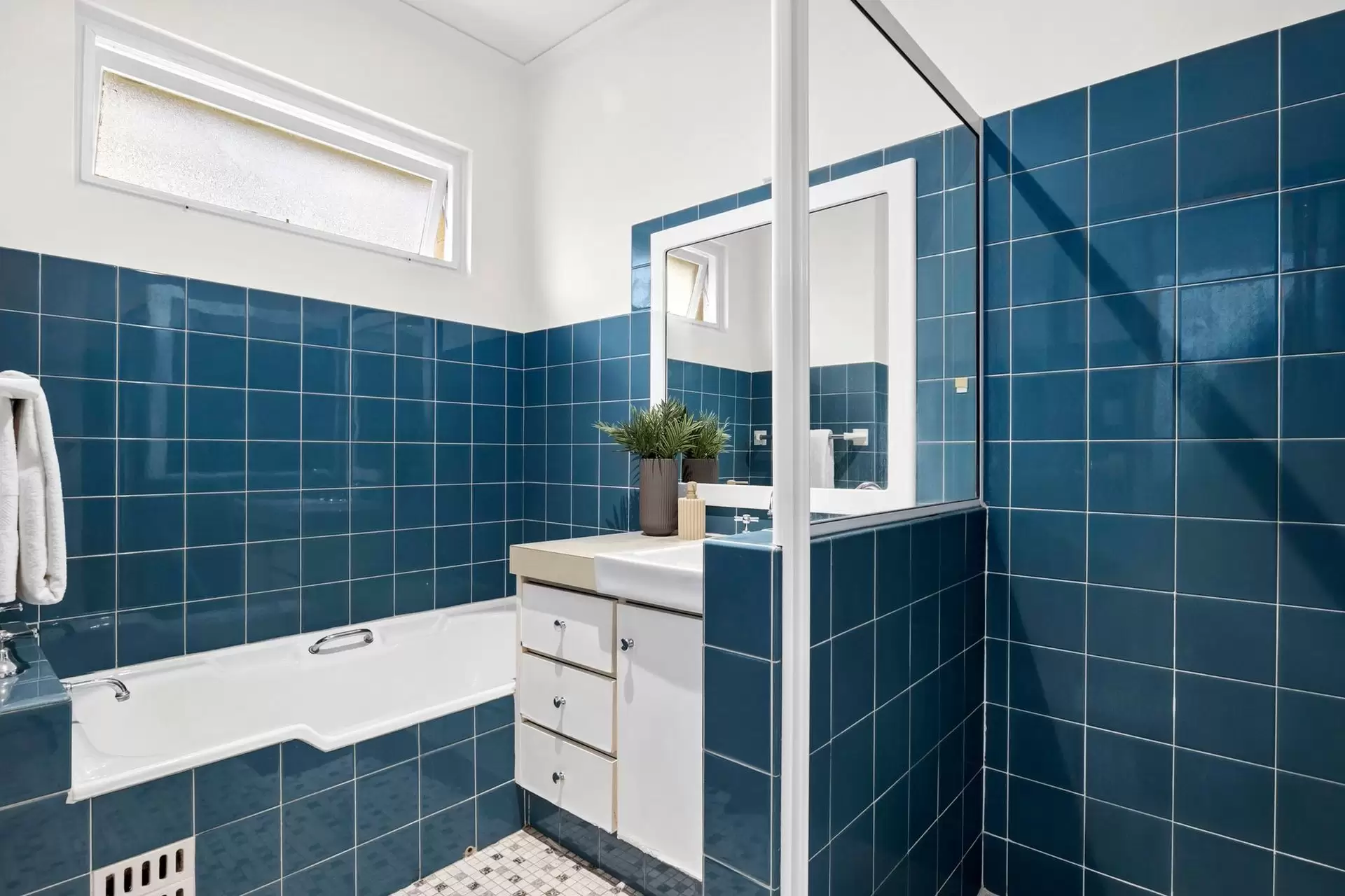 3/3 The Close, Hunters Hill Sold by Shead Property - image 1
