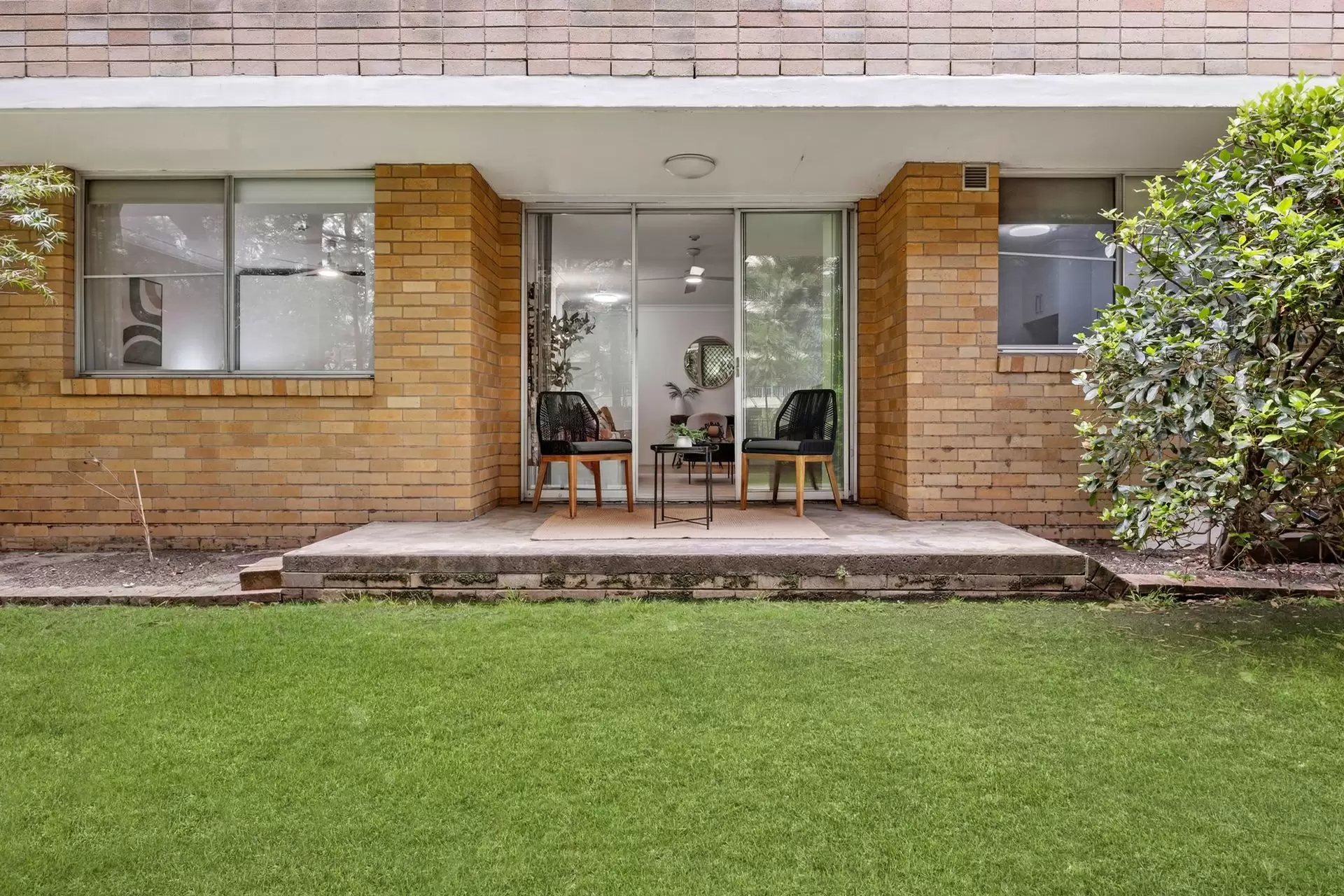 2/5 Broughton Road, Artarmon Sold by Shead Property - image 1