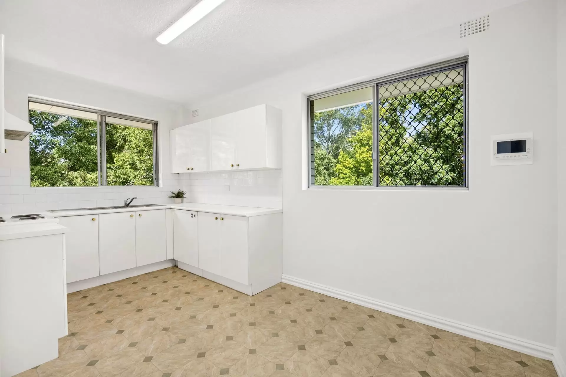 12/8-10 Brand Street, Artarmon Sold by Shead Property - image 1