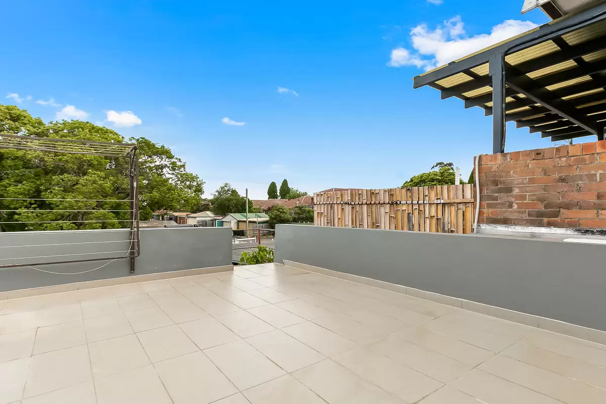 Willoughby Leased by Shead Property - image 1