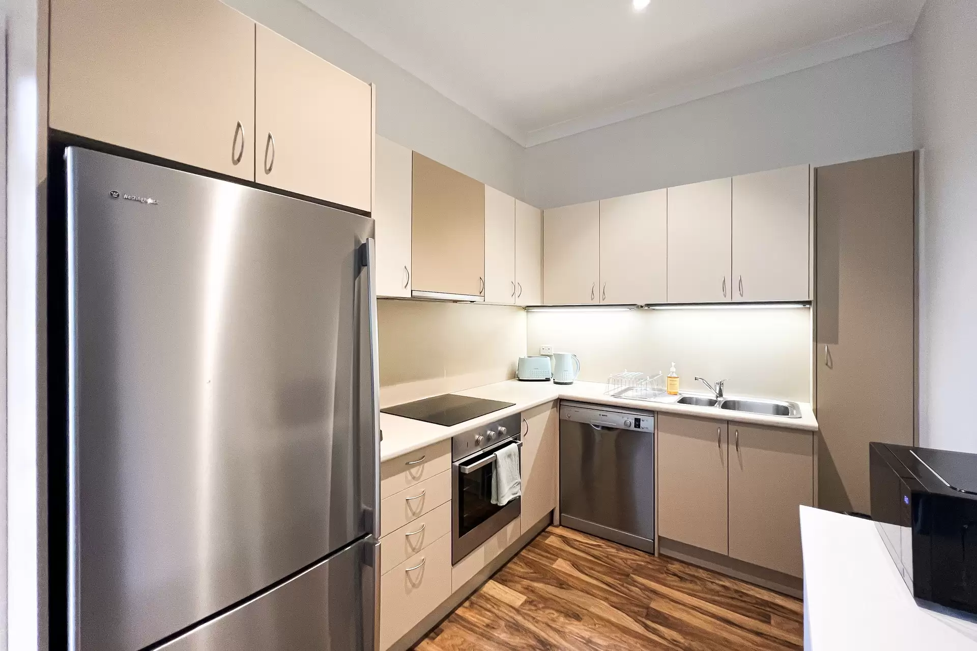 Roseville Leased by Shead Property - image 1