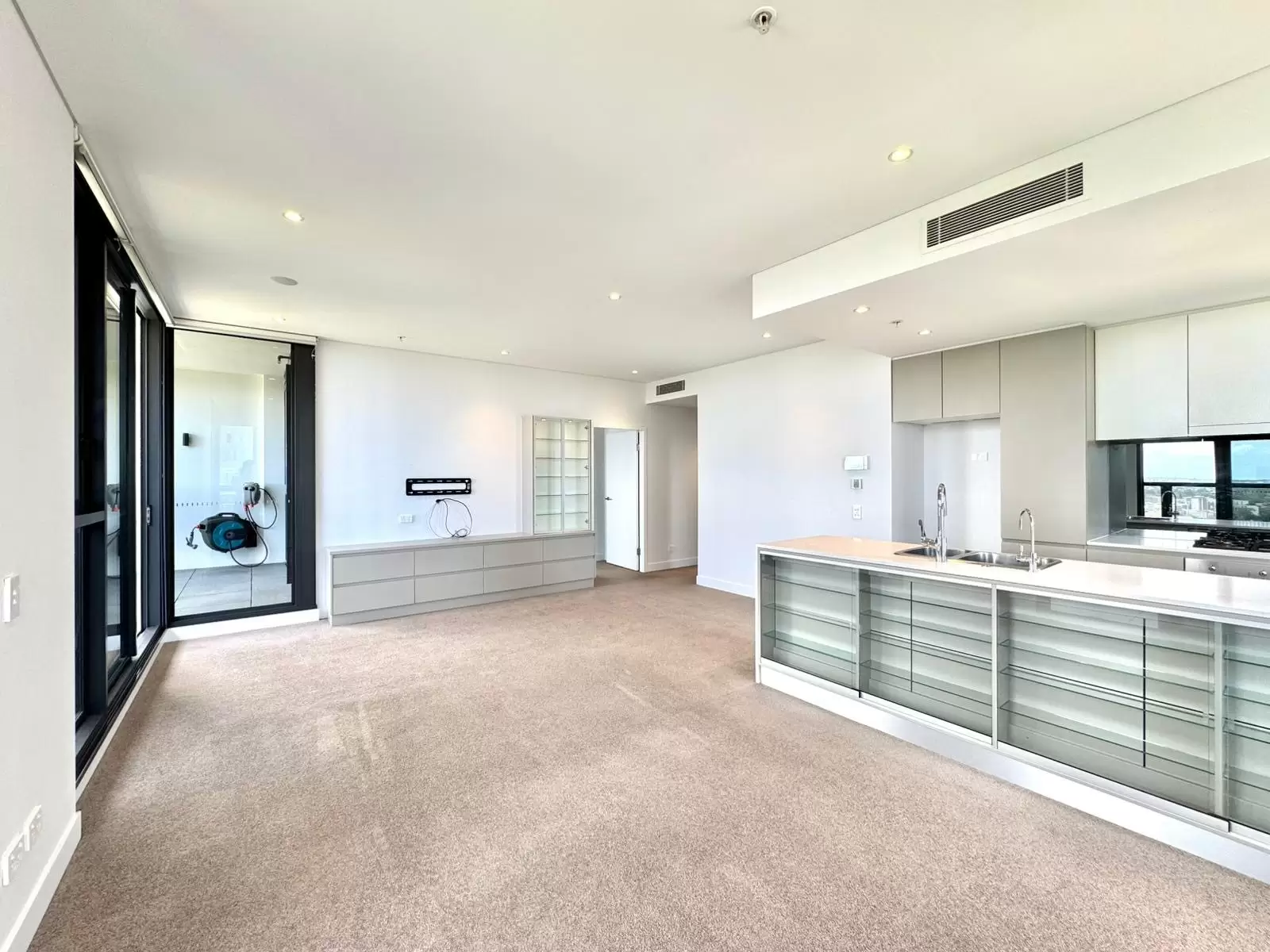 Sydney Olympic Park Leased by Shead Property - image 1
