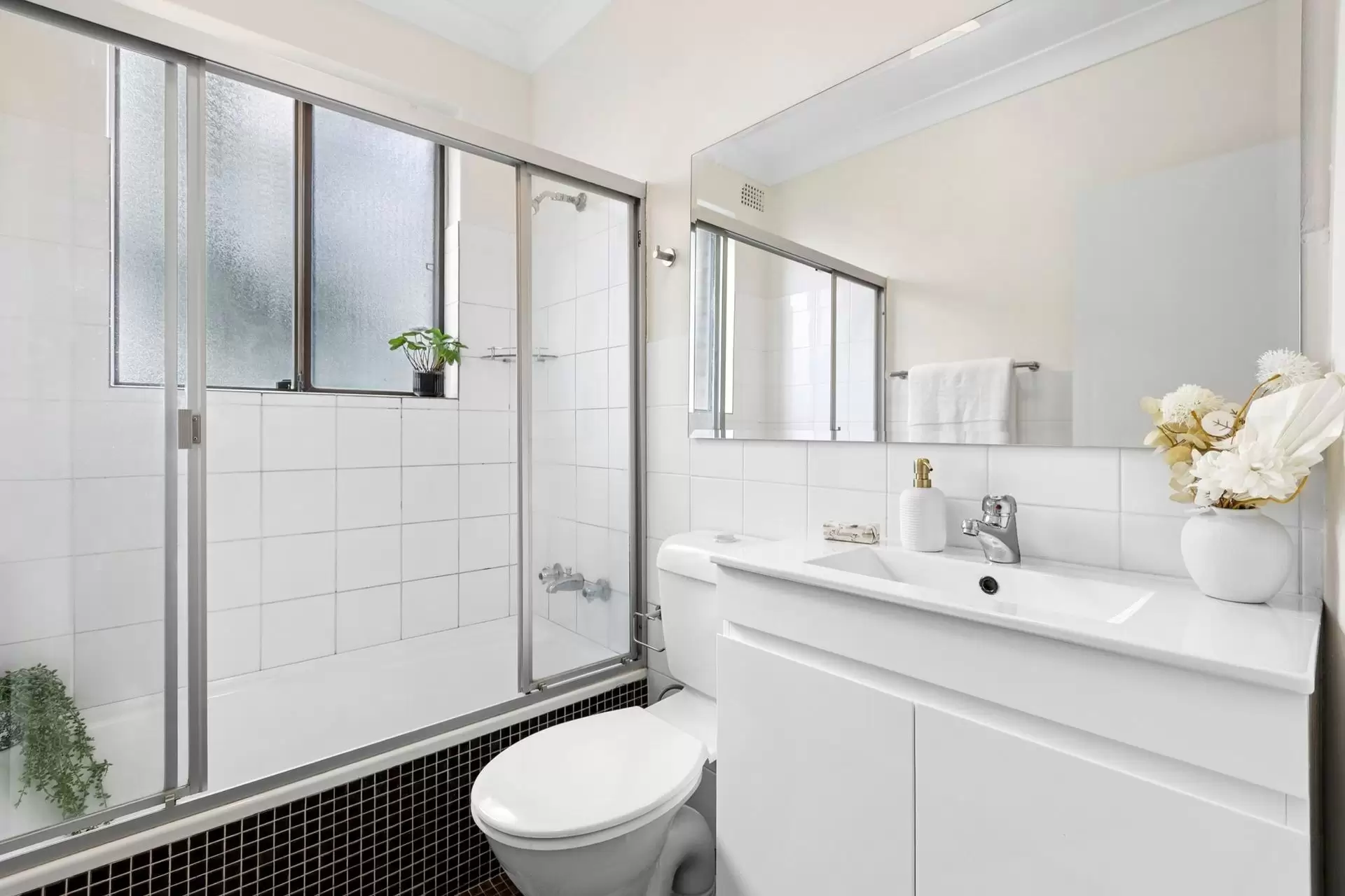 23/61-63 Hercules Street, Chatswood Sold by Shead Property - image 1