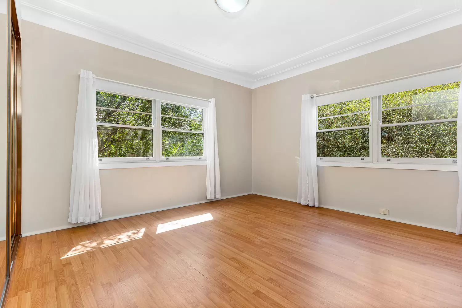 Chatswood Leased by Shead Property - image 1