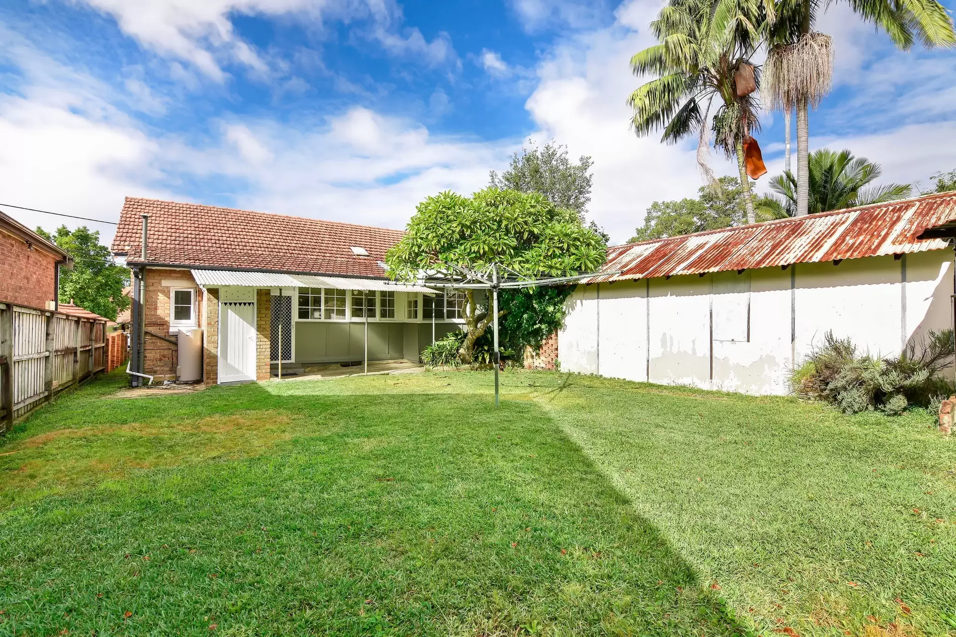 Willoughby Leased by Shead Property - image 1