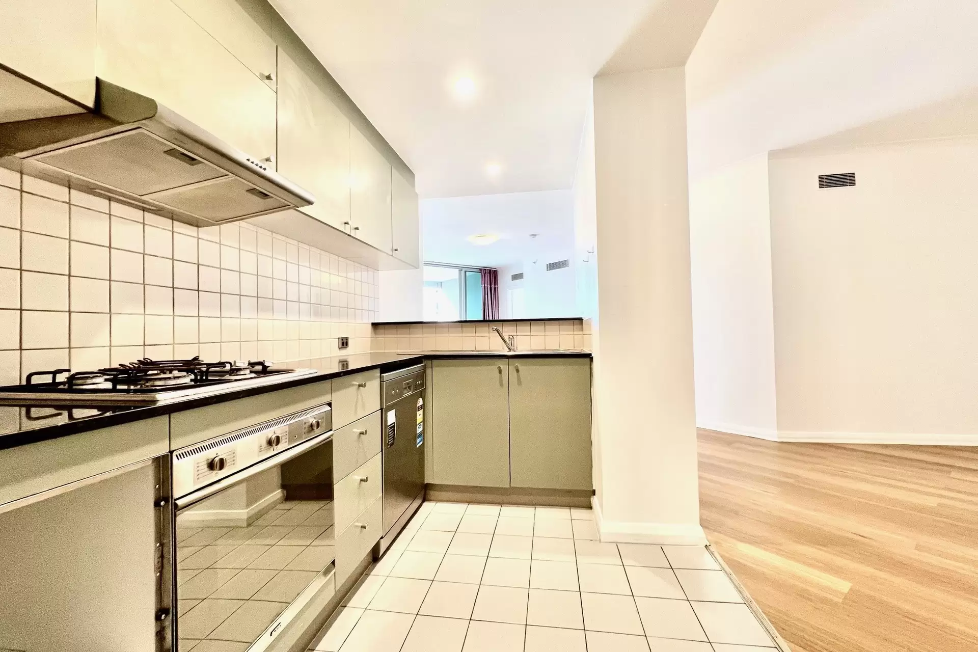 Chatswood Leased by Shead Property - image 1