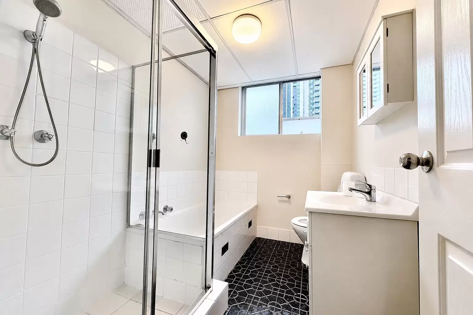 Chatswood Leased by Shead Property - image 1
