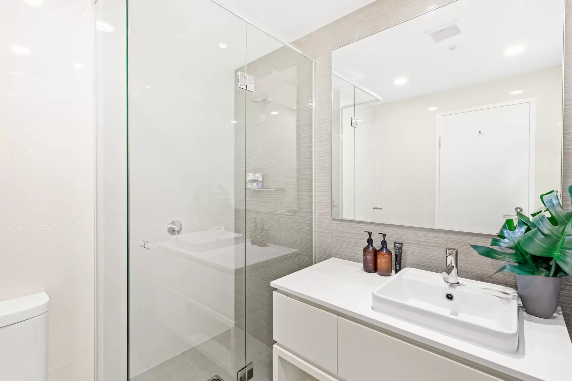 Chatswood Leased by Shead Property - image 1