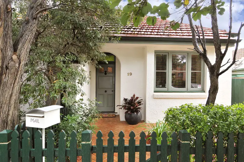 19 Bowen Street, Chatswood Sold by Shead Property - image 1