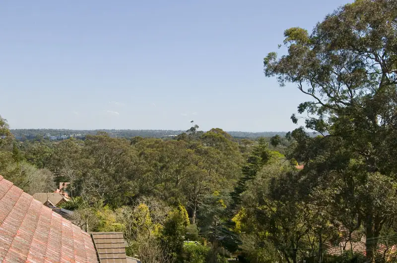 6/2 Essex Street, Killara Sold by Shead Property - image 1