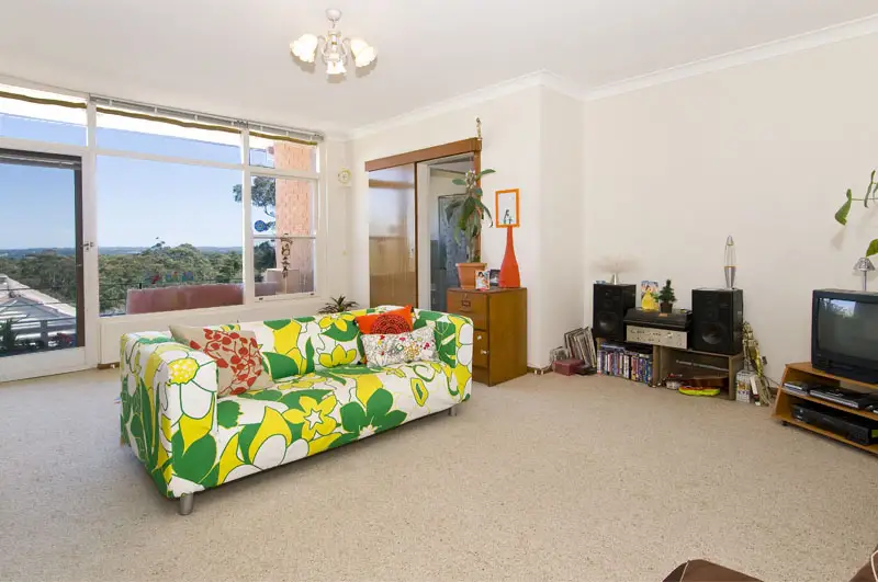 6/2 Essex Street, Killara Sold by Shead Property - image 1