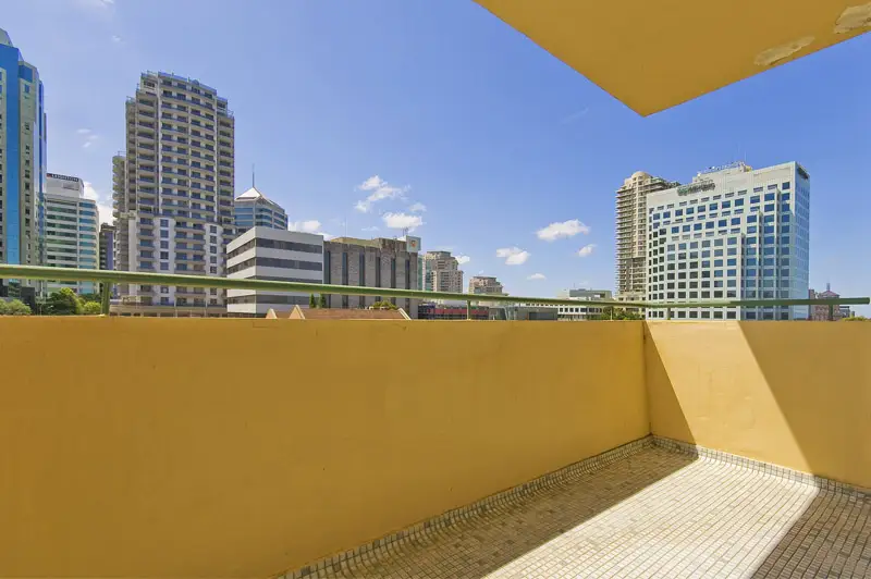 17/88 Albert Avenue, Chatswood Sold by Shead Property - image 1