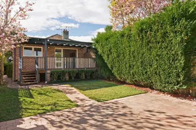 24 Rhodes Avenue, Naremburn Sold by Shead Property - image 1