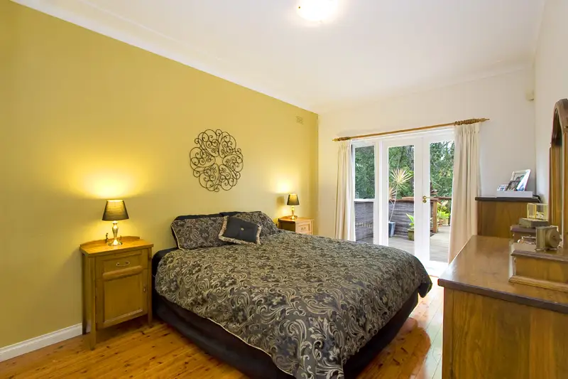 2 Valerie Avenue, Chatswood Sold by Shead Property - image 1