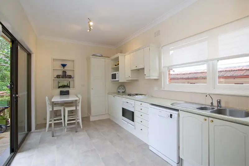2 Valerie Avenue, Chatswood Sold by Shead Property - image 1