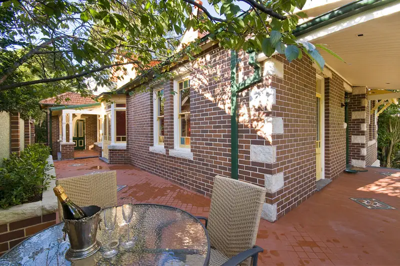 17 Cameron Avenue, Artarmon Sold by Shead Property - image 1