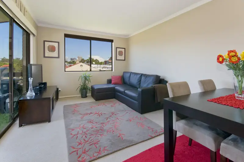 18/81 Rosalind Street, Cammeray Sold by Shead Property - image 1