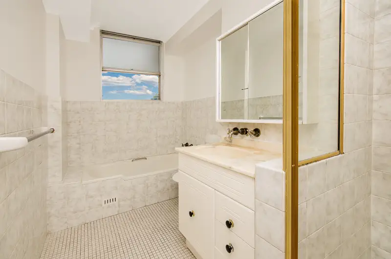 40/35 Orchard Road, Chatswood Sold by Shead Property - image 1